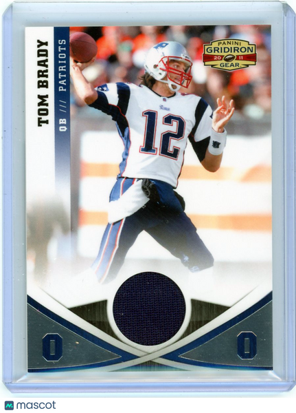 Tom Brady - 2011 Panini Gridiron Gear Game-Worn Jersey Patch 25/49 #4 Patriots