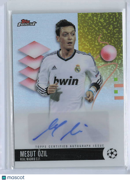 Mesut Ozil - 2025-26 Finest Soccer Refractor Auto