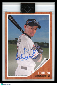 Ichiro - 2023 Topps Transcendent Collection Autograph 1 / 1